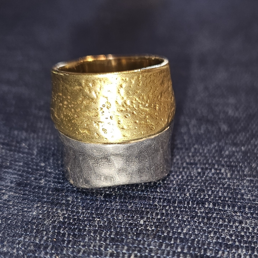 Silpada Rain Or Shine Brass and Silver Hammered Textured Ring. Size 7